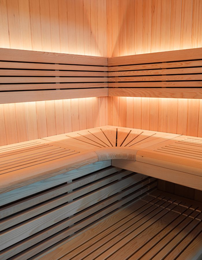 big indoor sauna room (3)